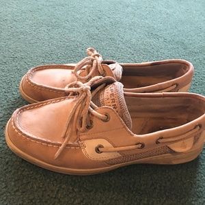 Tan Sperry's